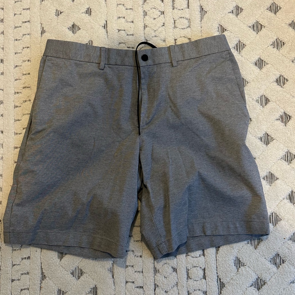 BANANA REPUBLIC - Men’s Luxe City Short Size 32